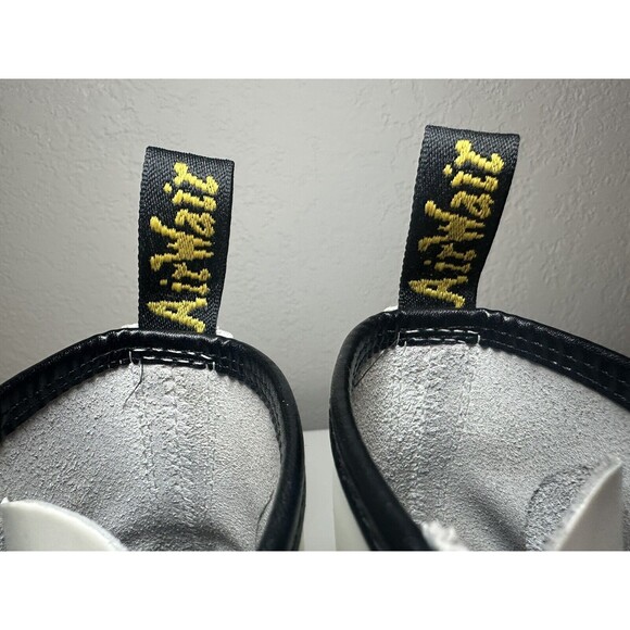 Doc Dr‎ Martens Air Wair 11821 White Combat Boots Women’s Size 7 US 38 EU - Picture 5 of 10